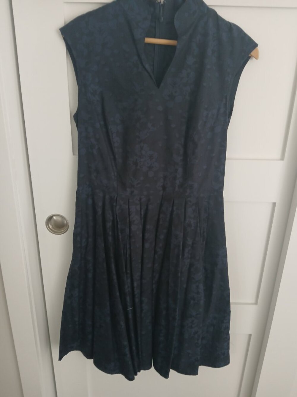 Brooks Brothers Navy patterned dress size 8